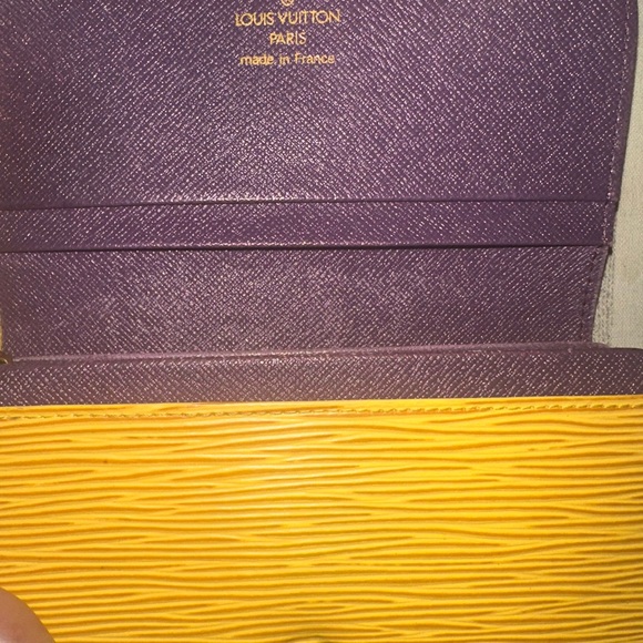 Louis Vuitton Yellow Epi Wallet - Picture 10 of 15
